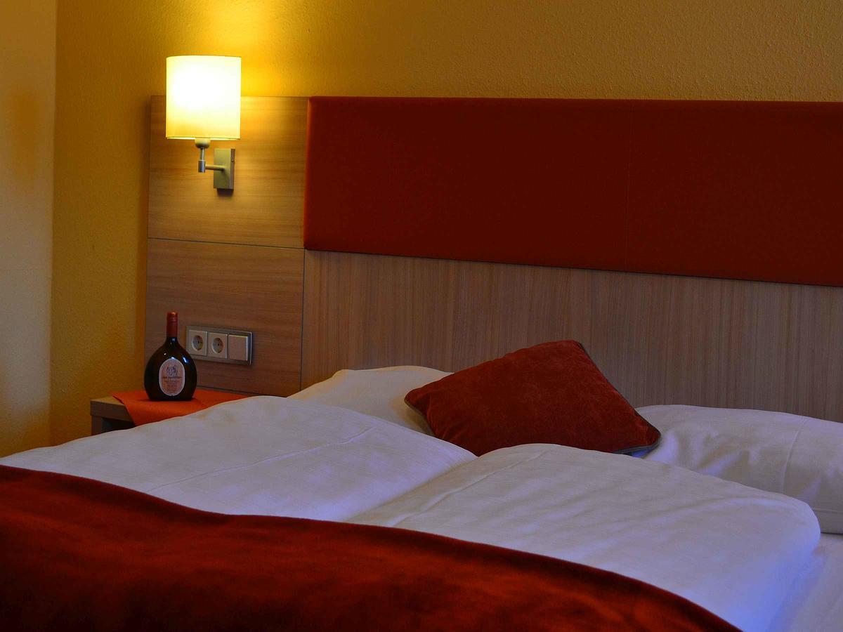 Hotel-Gasthof Rotes Ross Markt Einersheim 외부 사진