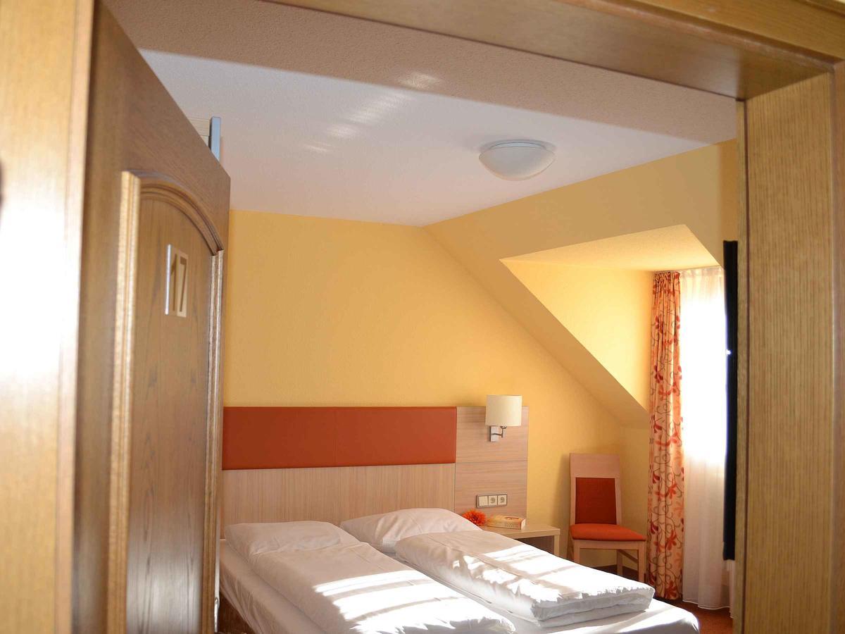 Hotel-Gasthof Rotes Ross Markt Einersheim 외부 사진