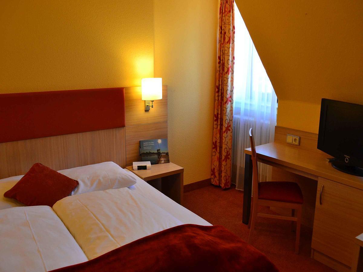 Hotel-Gasthof Rotes Ross Markt Einersheim 외부 사진