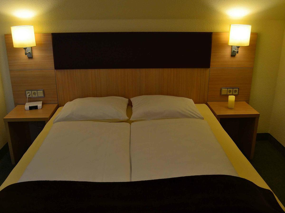 Hotel-Gasthof Rotes Ross Markt Einersheim 외부 사진