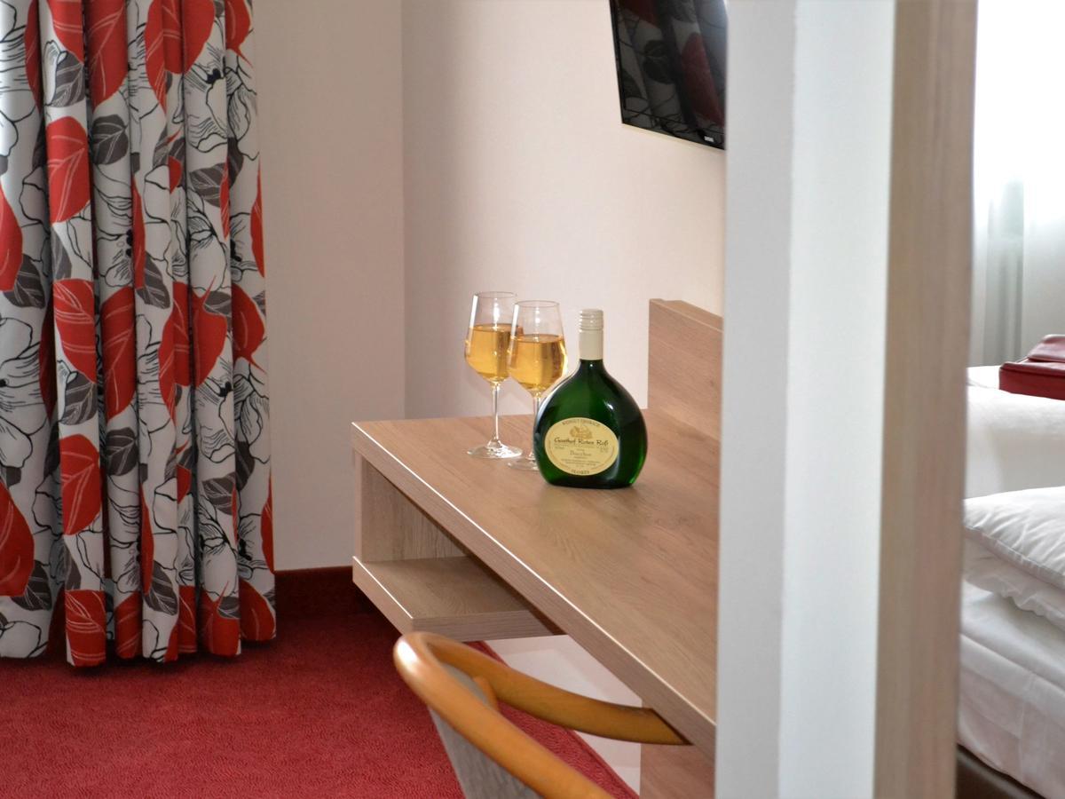 Hotel-Gasthof Rotes Ross Markt Einersheim 외부 사진